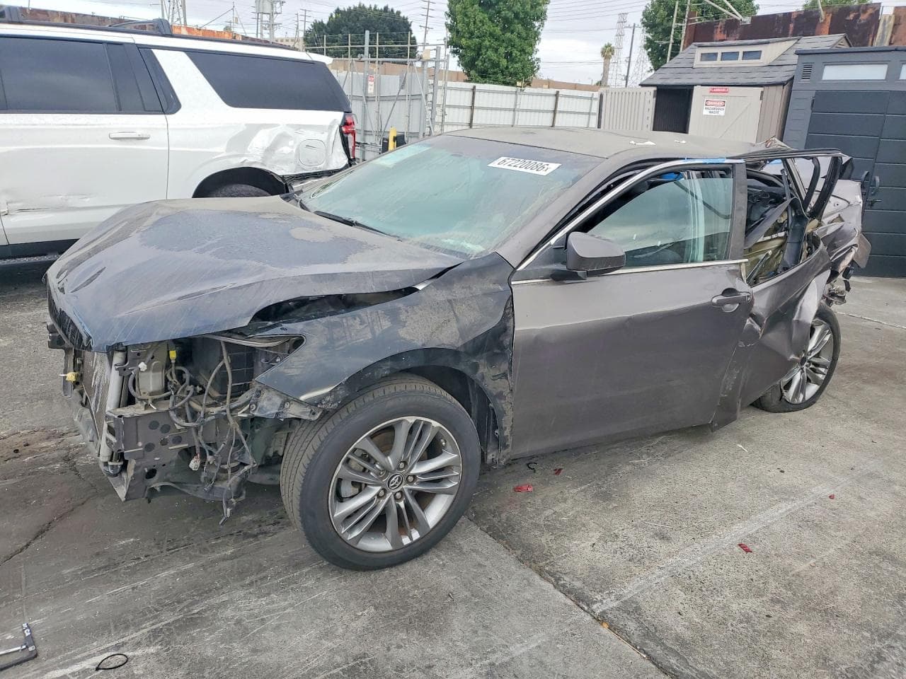 TOYOTA CAMRY