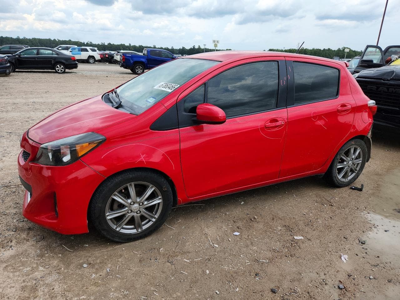 2013 TOYOTA YARIS