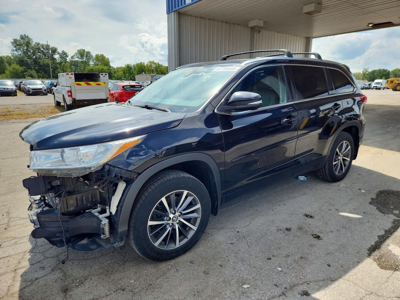 TOYOTA HIGHLANDER