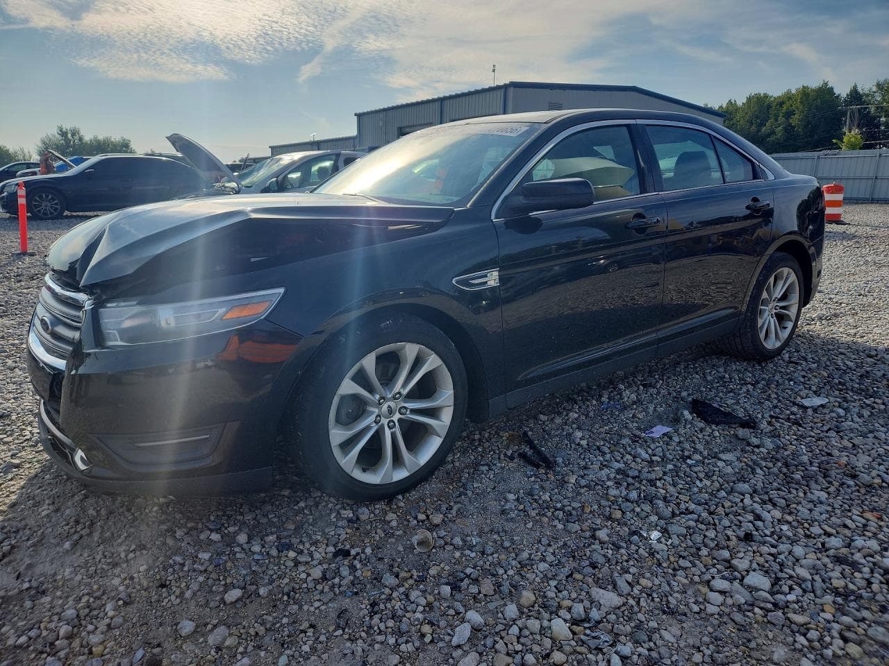 FORD TAURUS