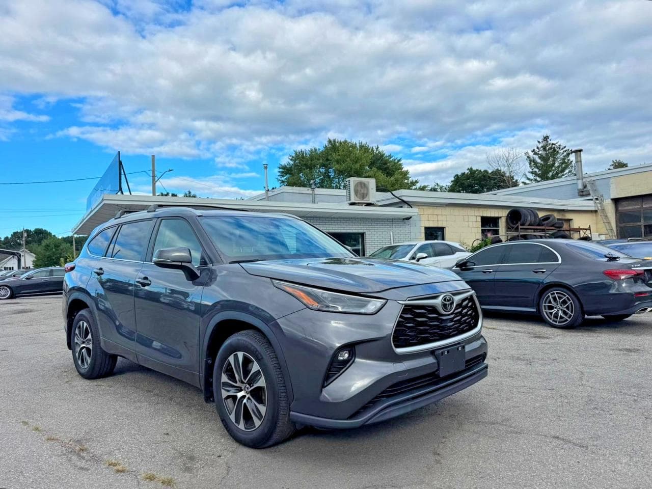 TOYOTA HIGHLANDER
