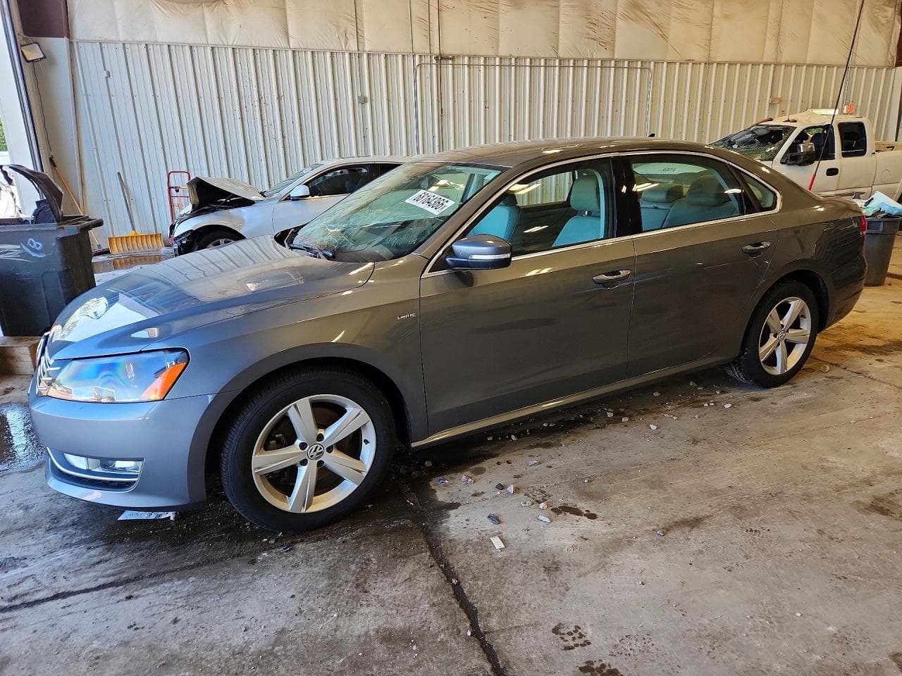 VOLKSWAGEN PASSAT