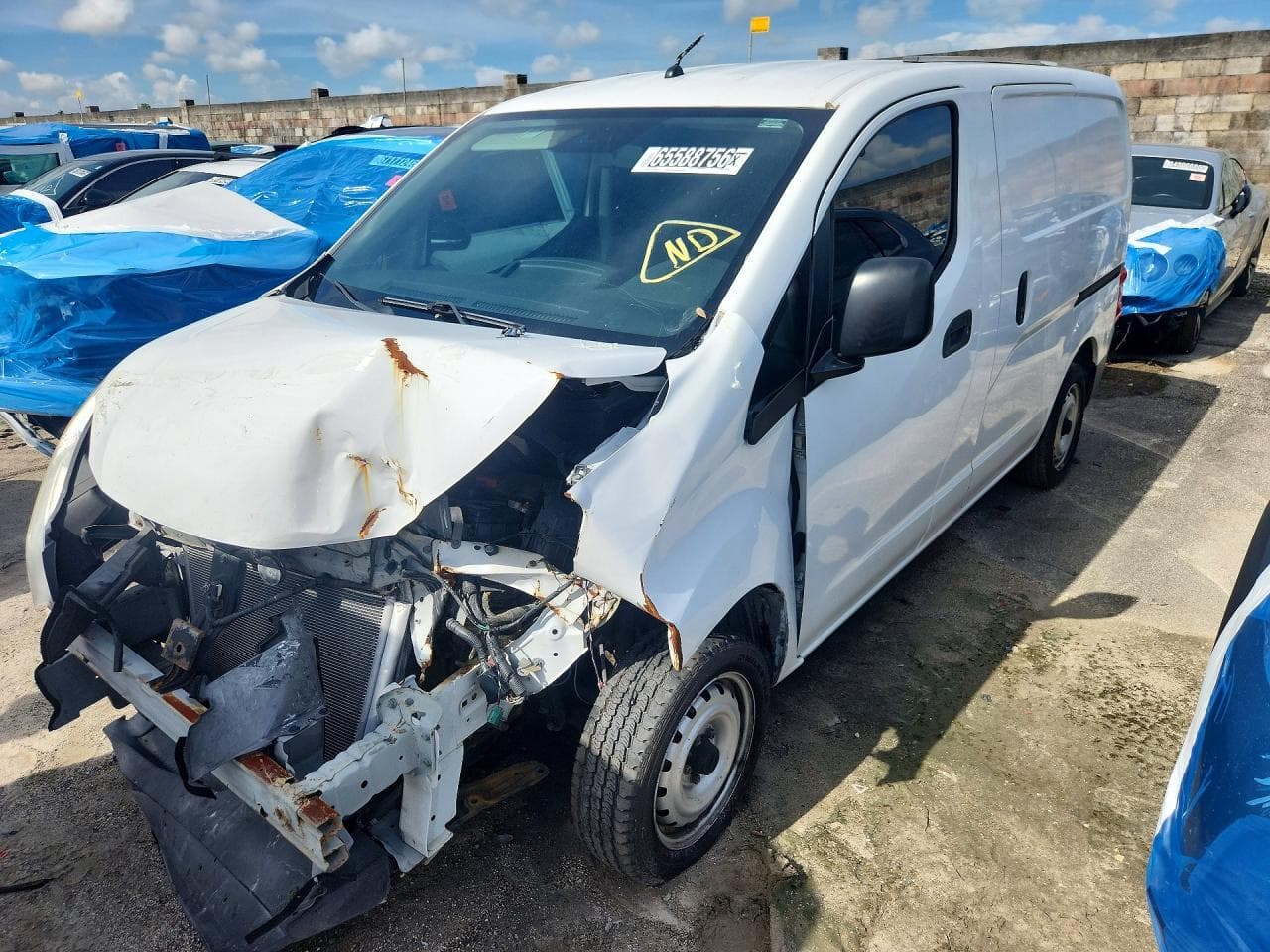 NISSAN NV