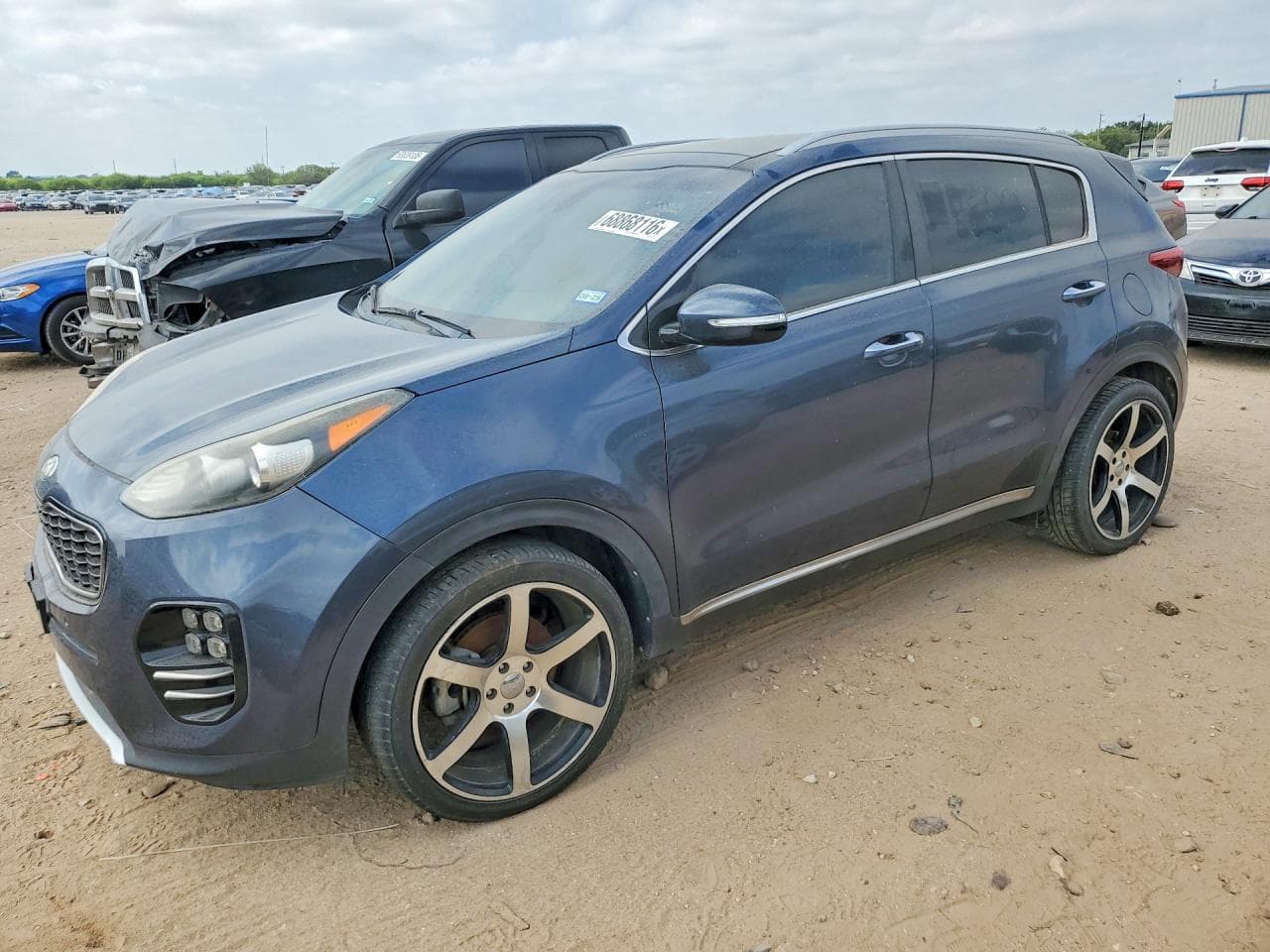KIA SPORTAGE