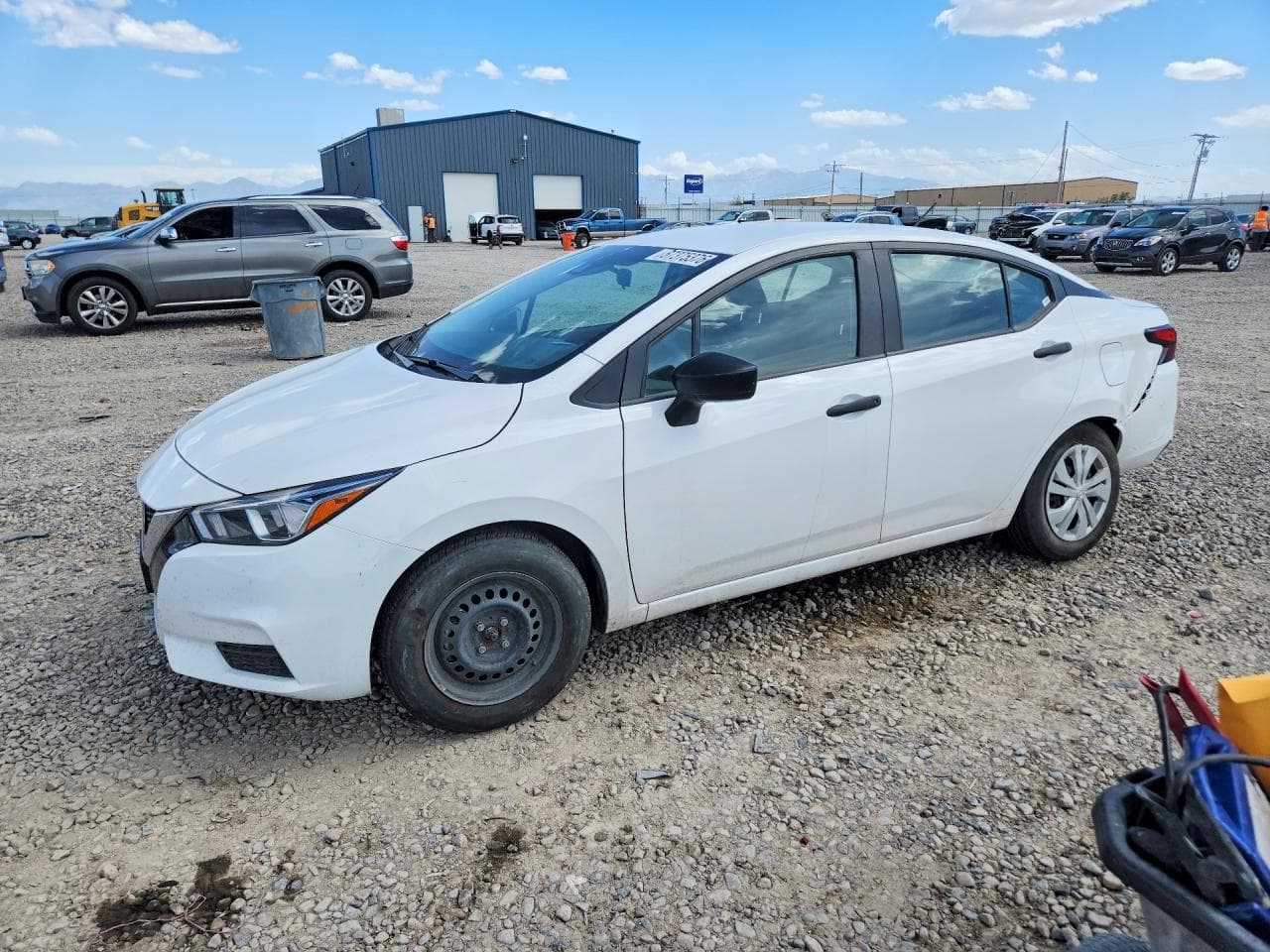NISSAN VERSA