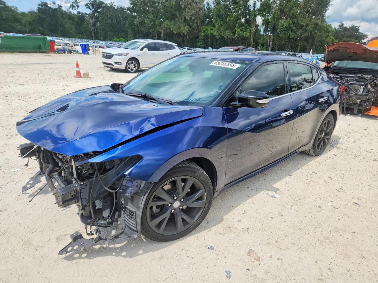 NISSAN MAXIMA