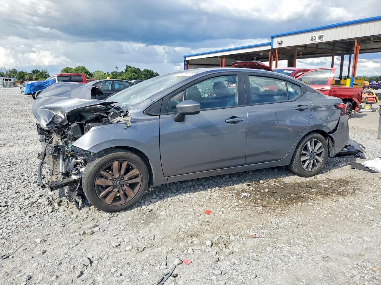 NISSAN VERSA