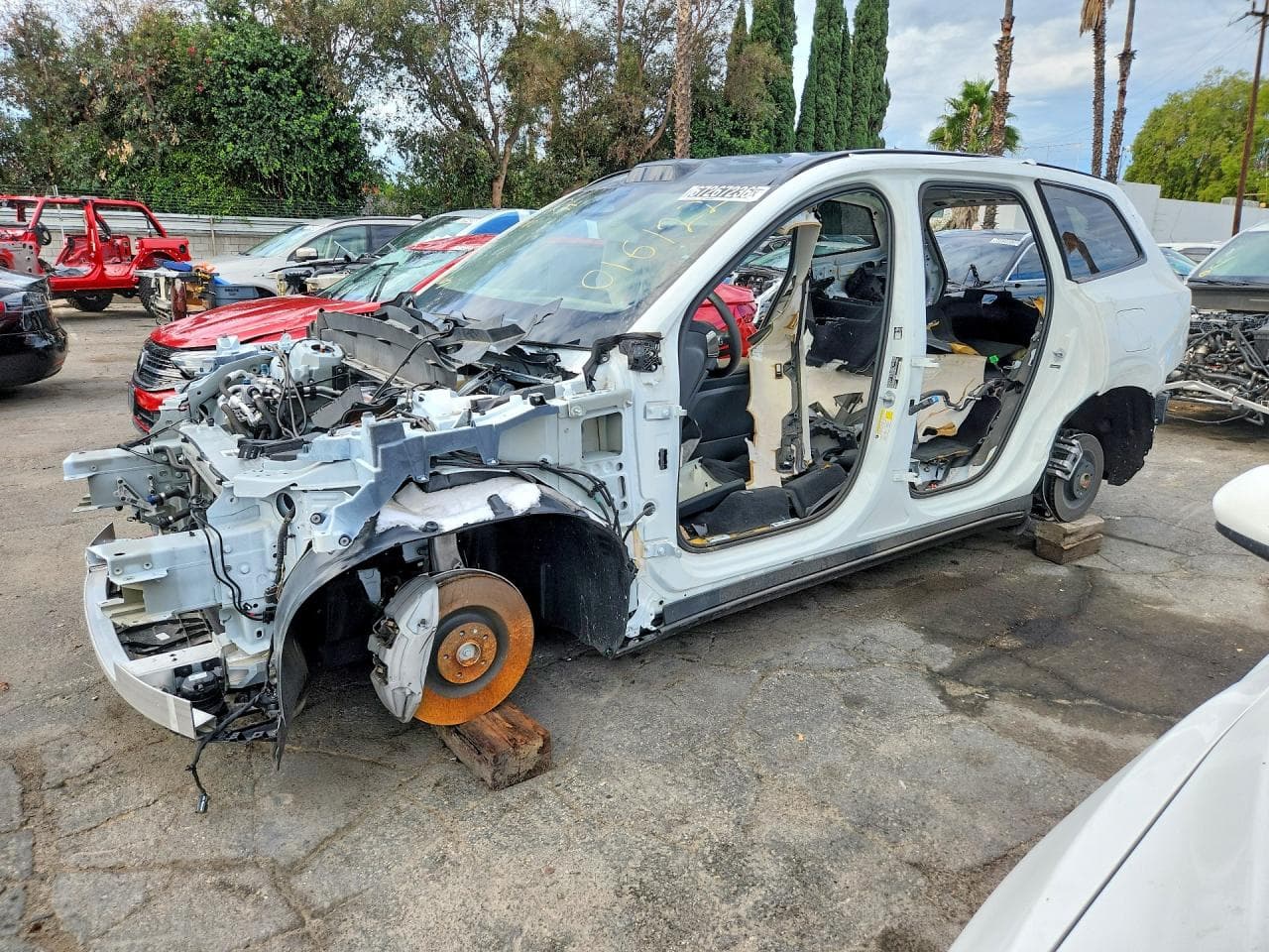 2025 VOLVO EX90