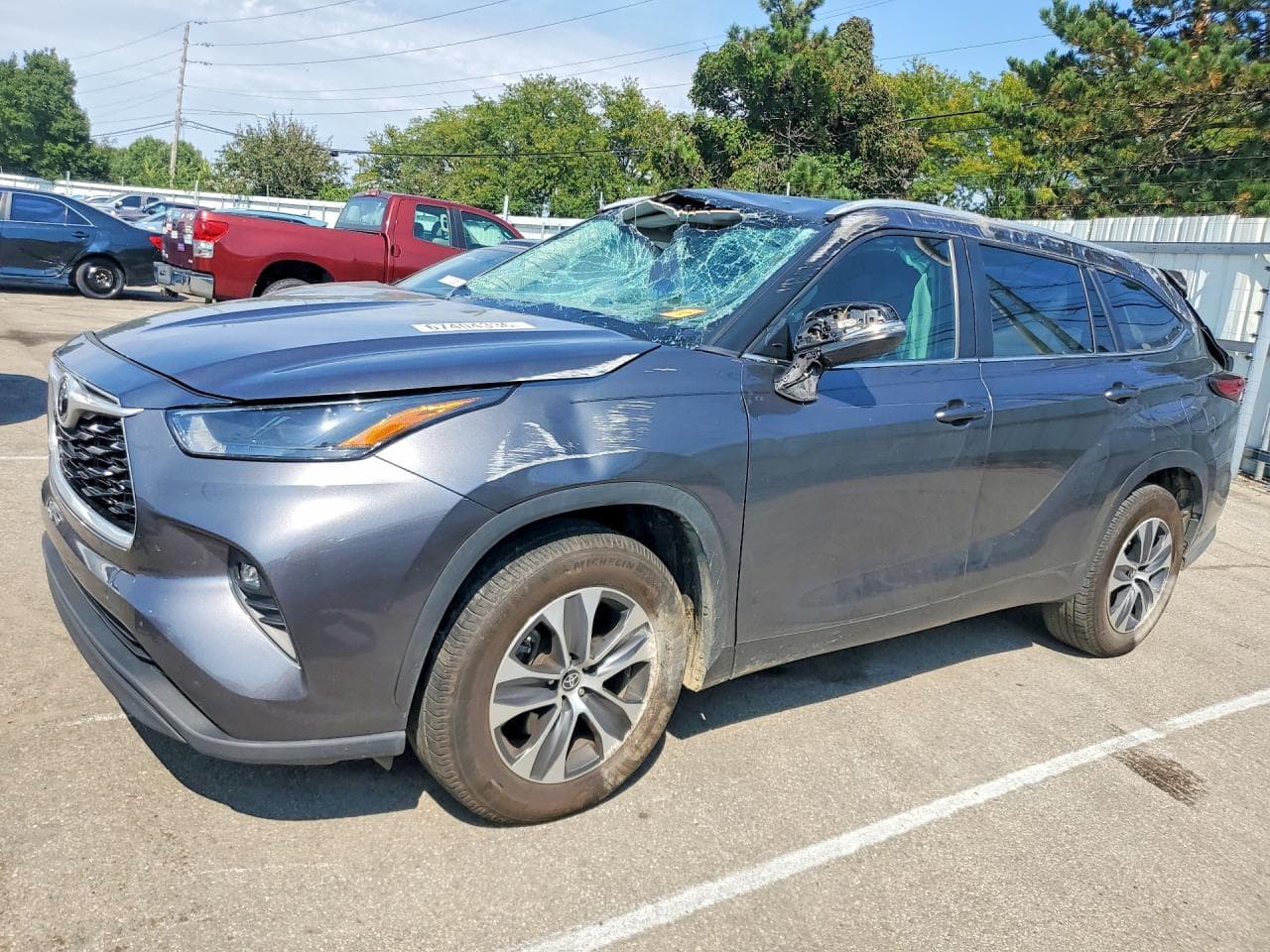 TOYOTA HIGHLANDER