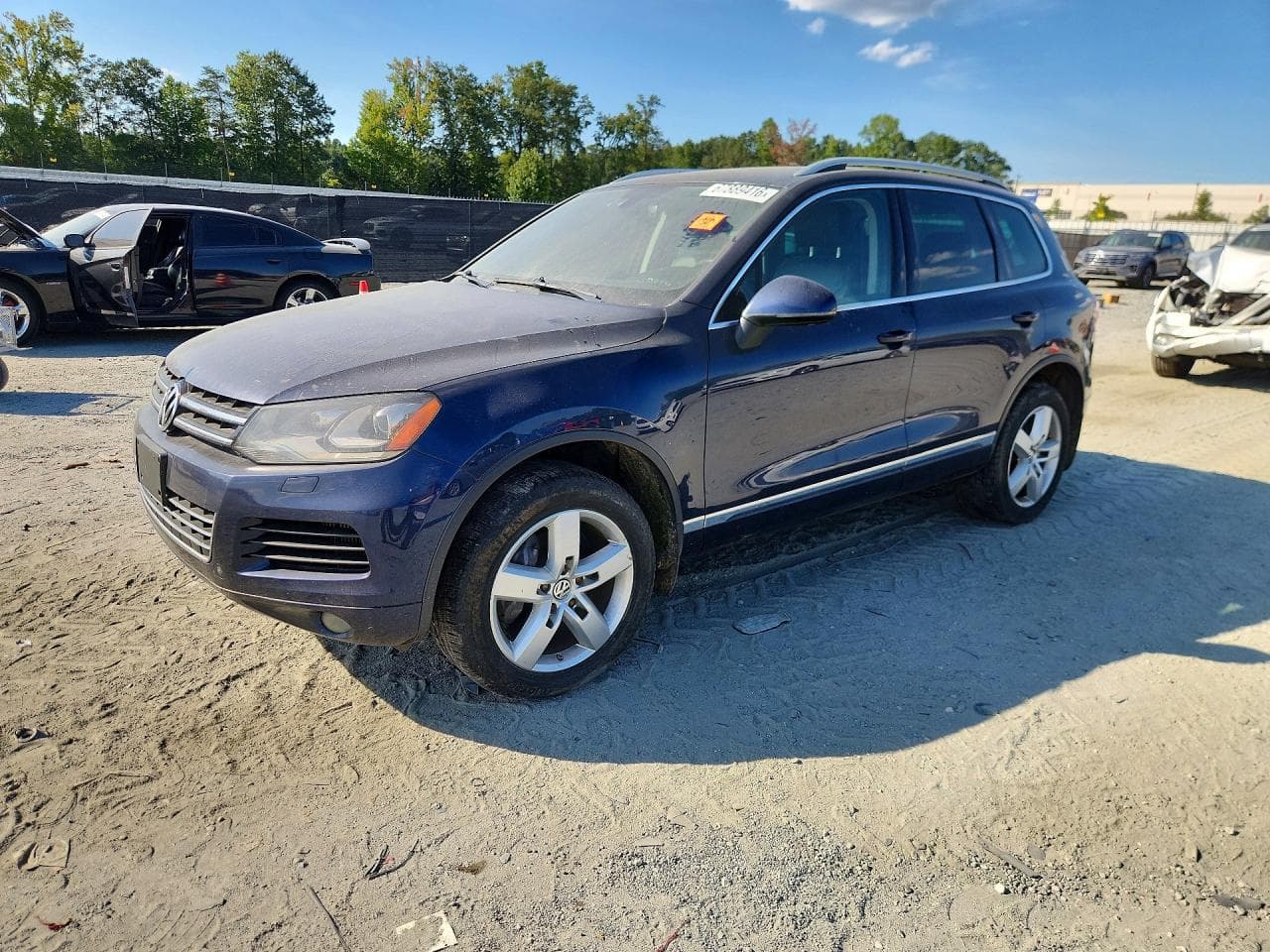 2014 VOLKSWAGEN TOUAREG