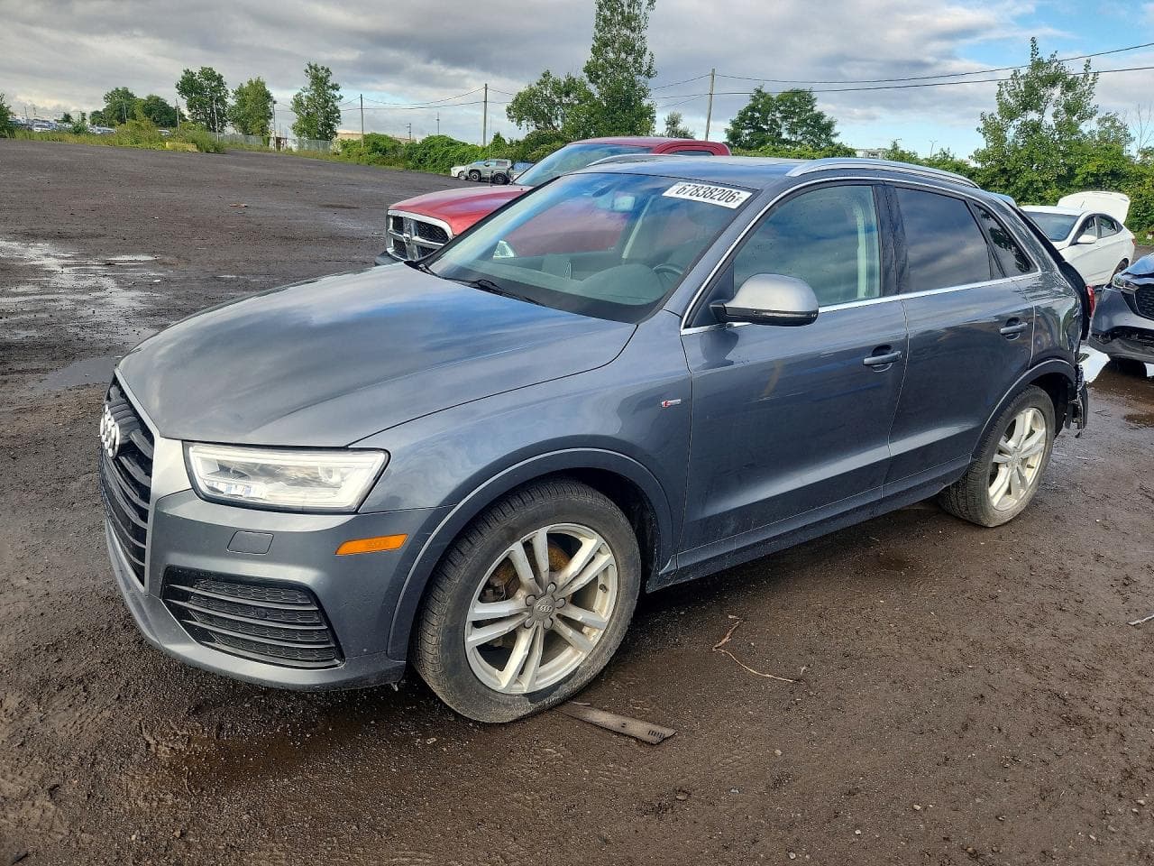 AUDI Q3