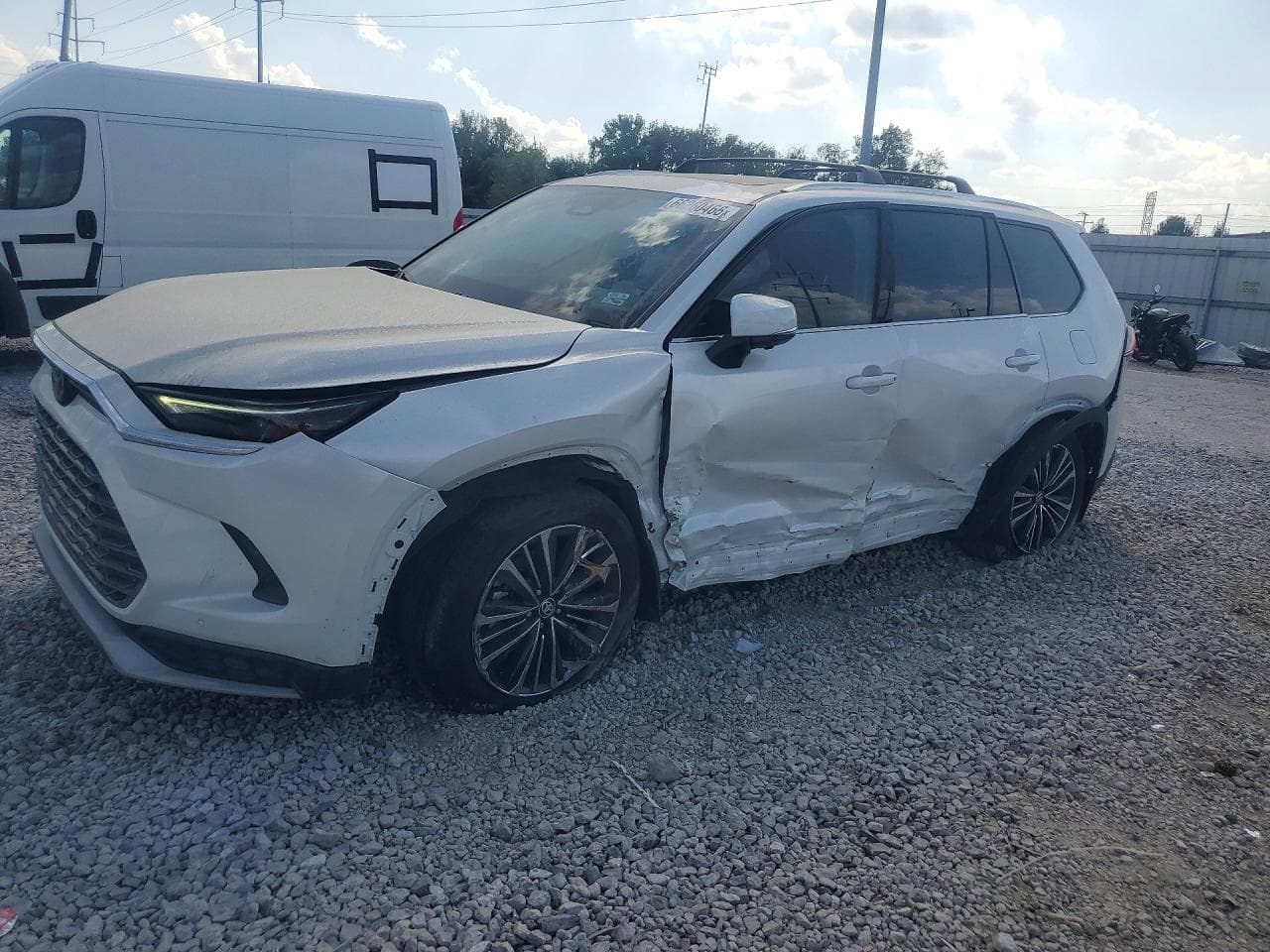 TOYOTA GRAND HIGHLANDER HYBRID