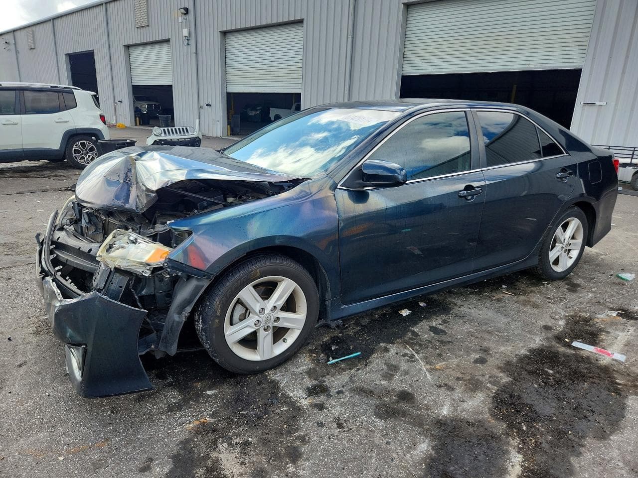 TOYOTA CAMRY