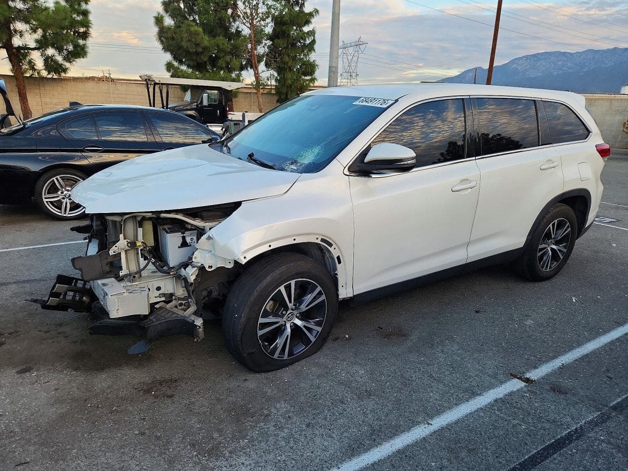 TOYOTA HIGHLANDER