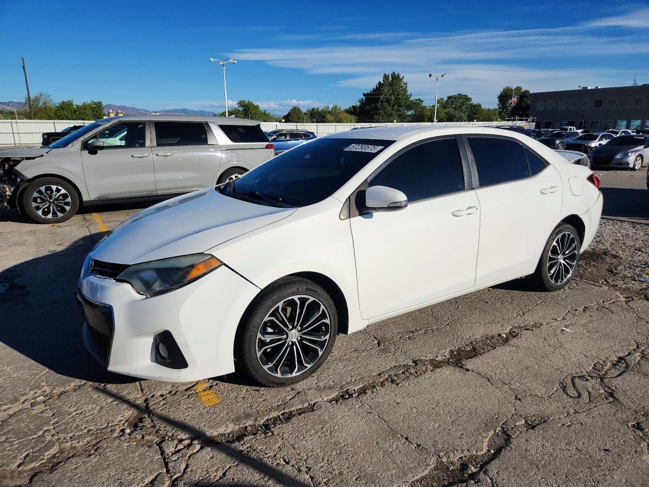 TOYOTA COROLLA
