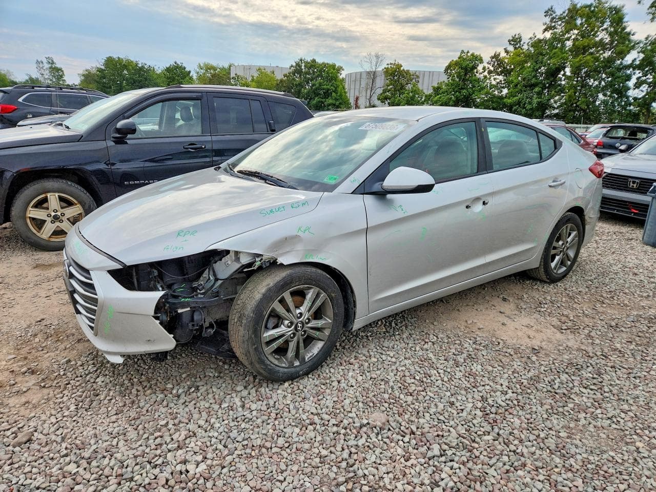 HYUNDAI ELANTRA