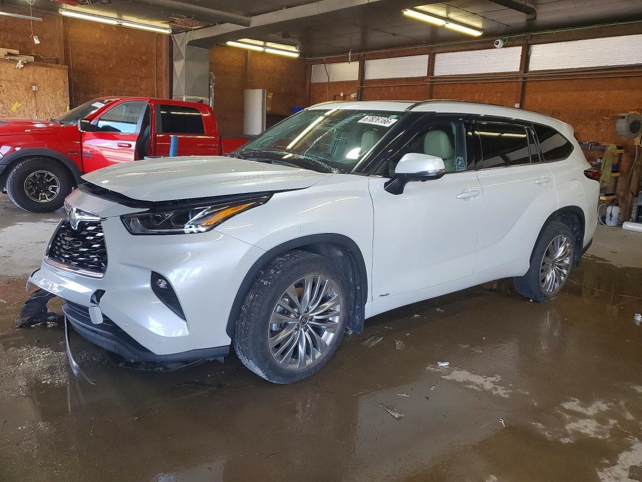 TOYOTA HIGHLANDER HYBRID