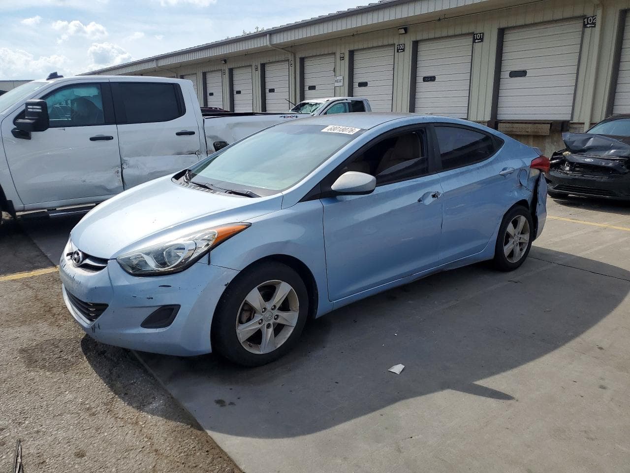 HYUNDAI ELANTRA
