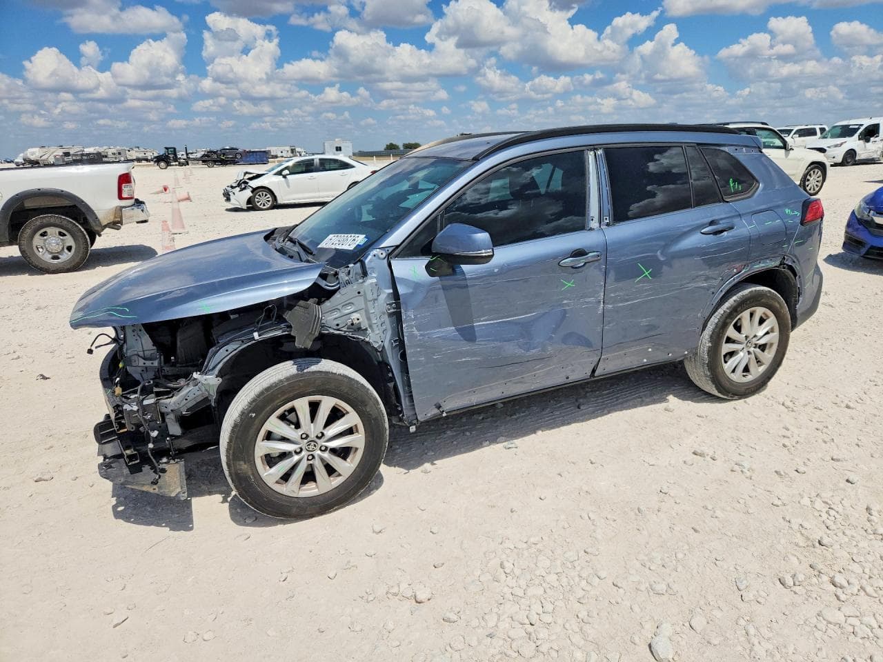 TOYOTA COROLLA CROSS