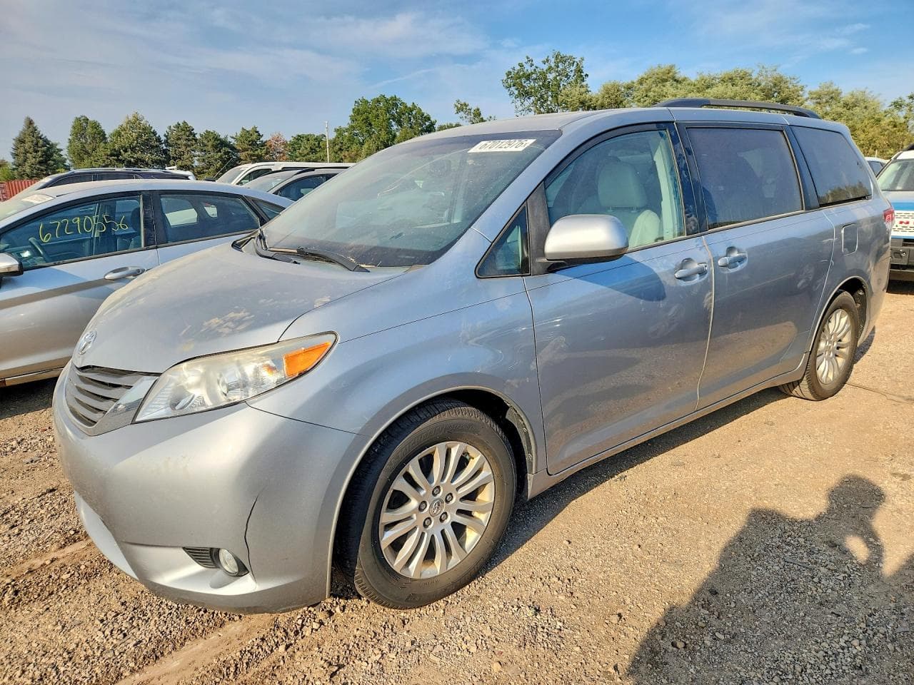 TOYOTA SIENNA