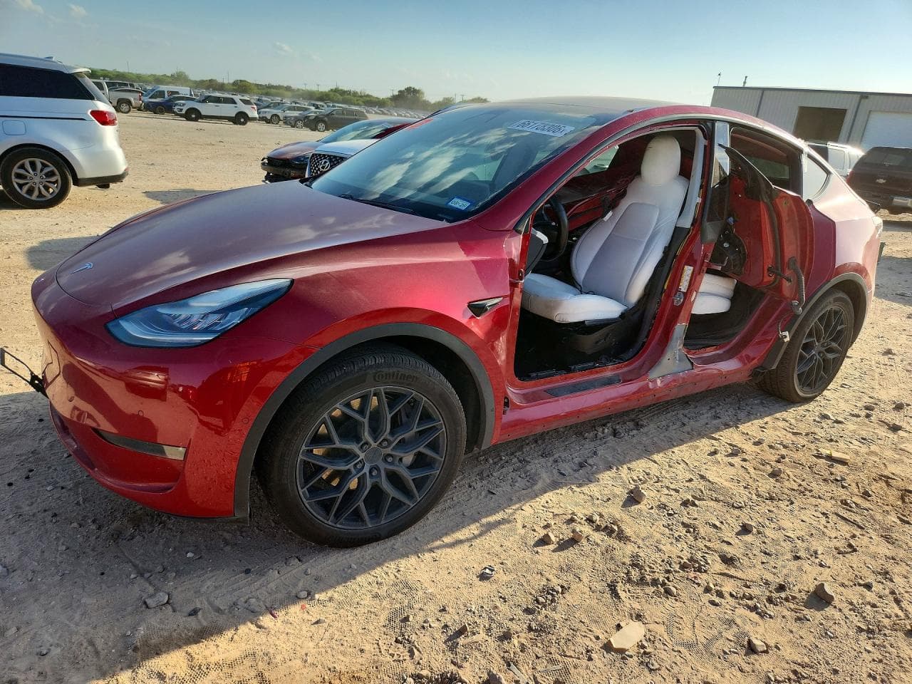 TESLA MODEL Y