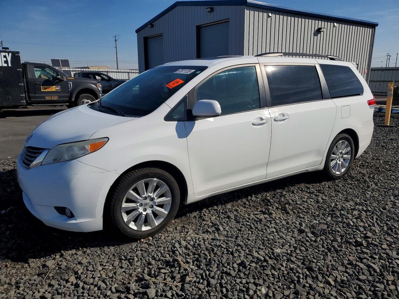 TOYOTA SIENNA