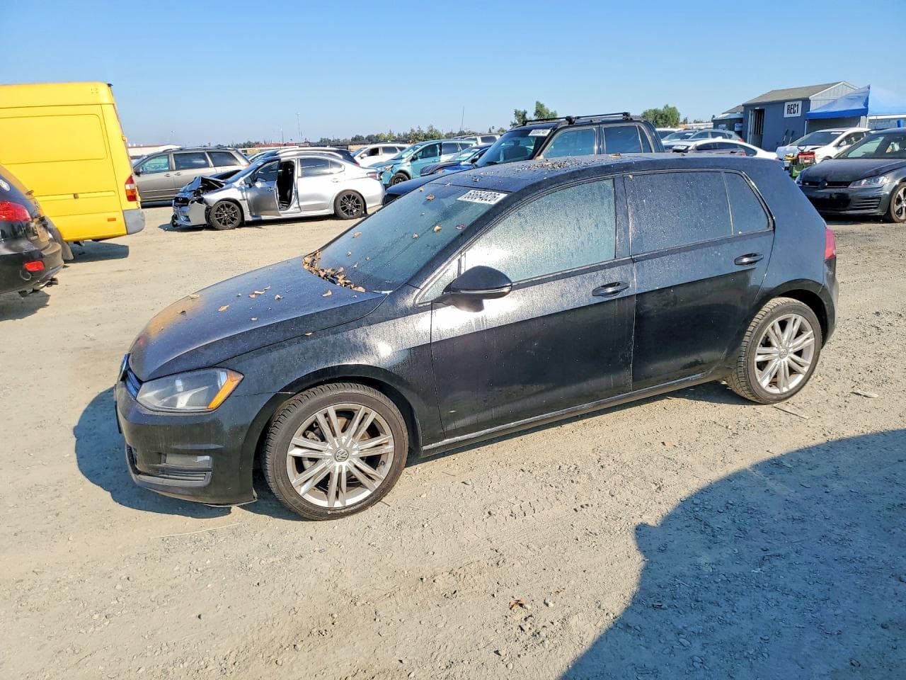VOLKSWAGEN GOLF