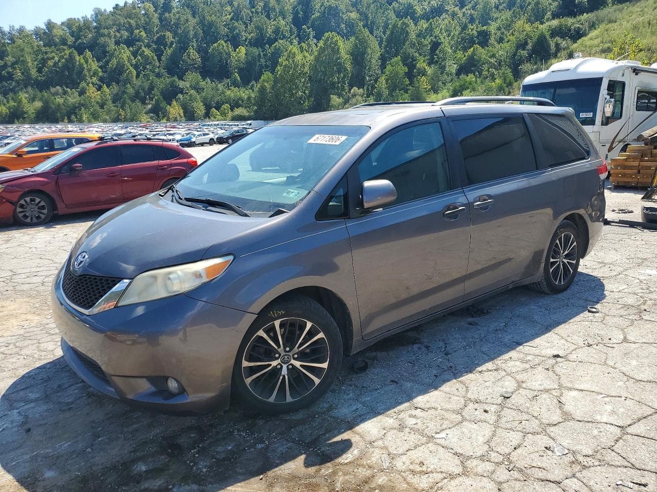 TOYOTA SIENNA