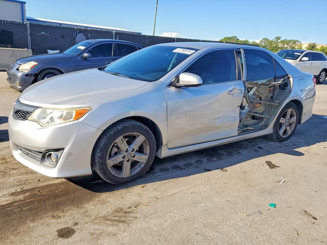 TOYOTA CAMRY