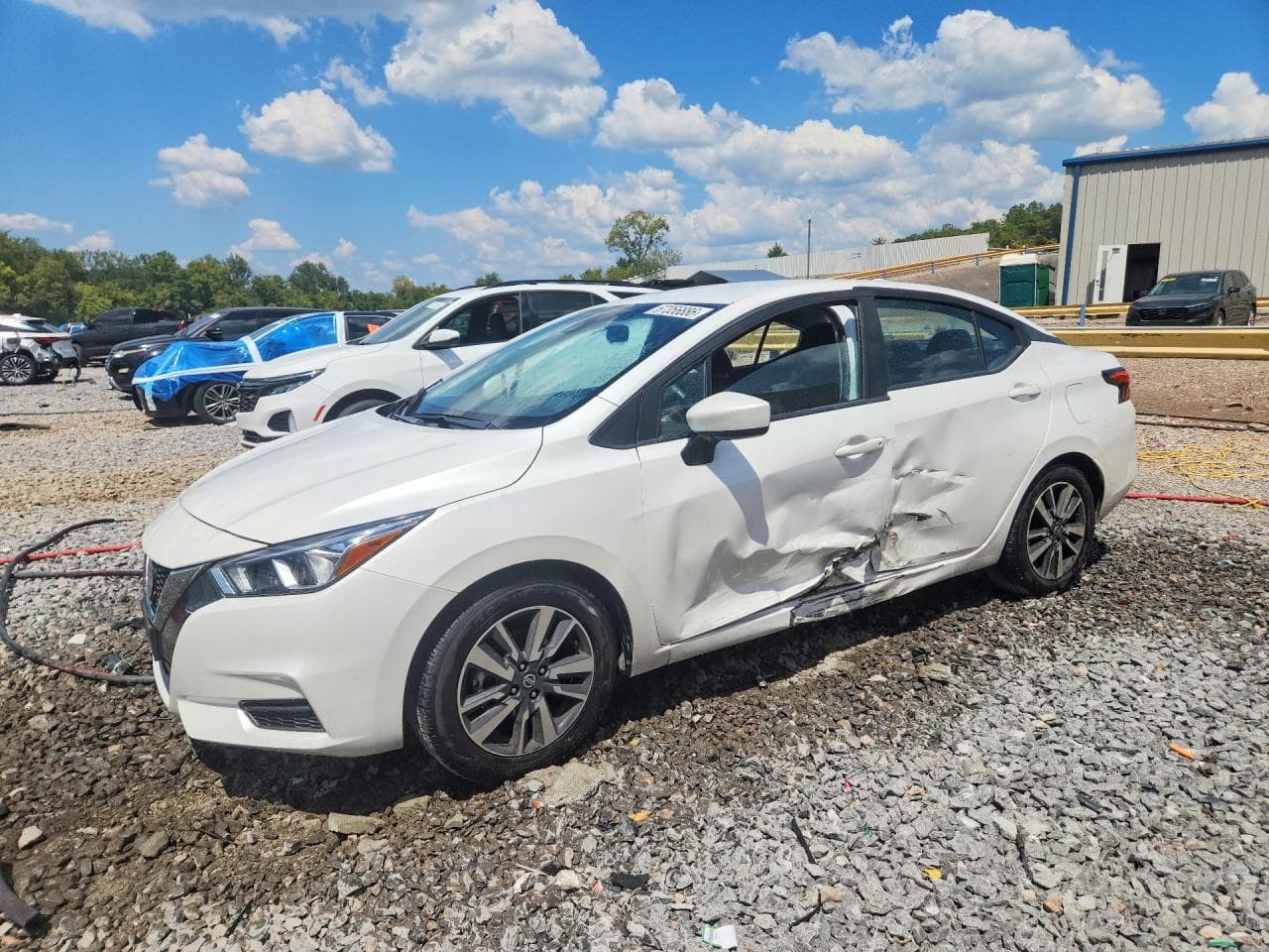 NISSAN VERSA
