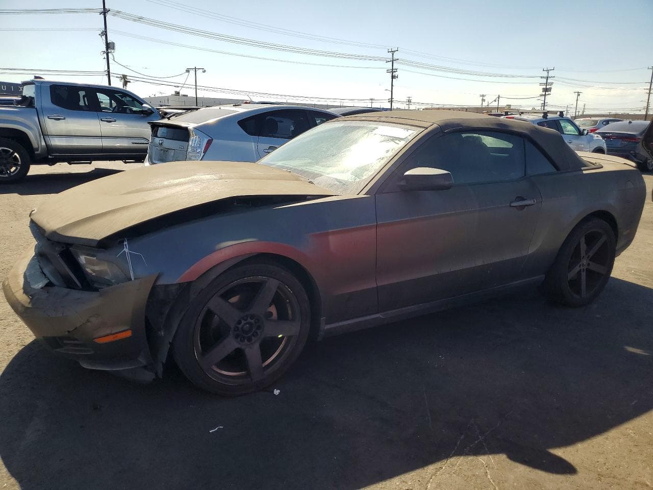 FORD MUSTANG
