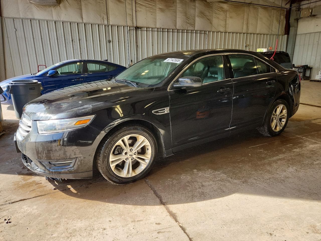 FORD TAURUS