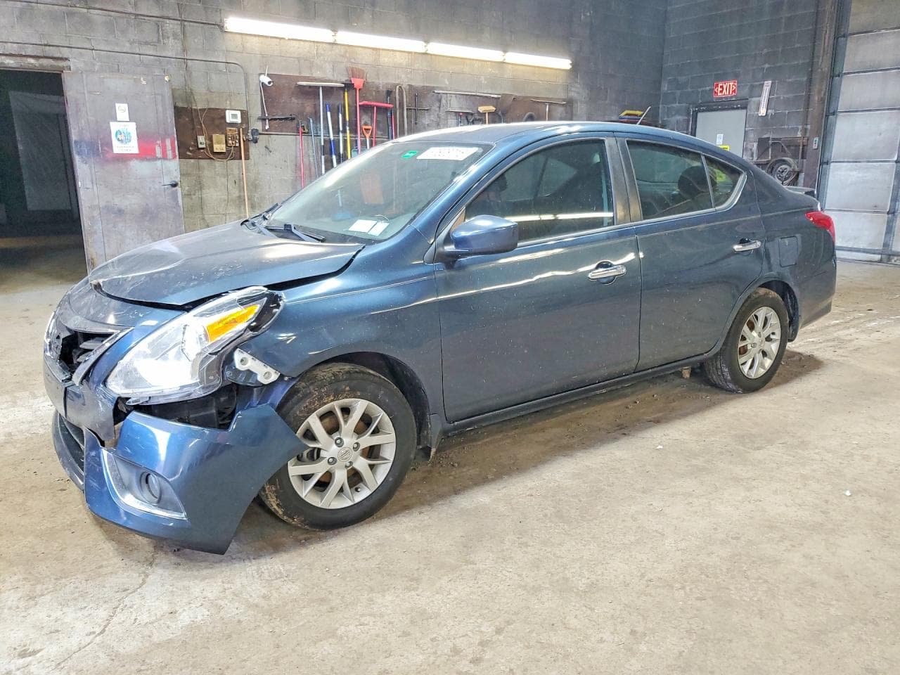 NISSAN VERSA