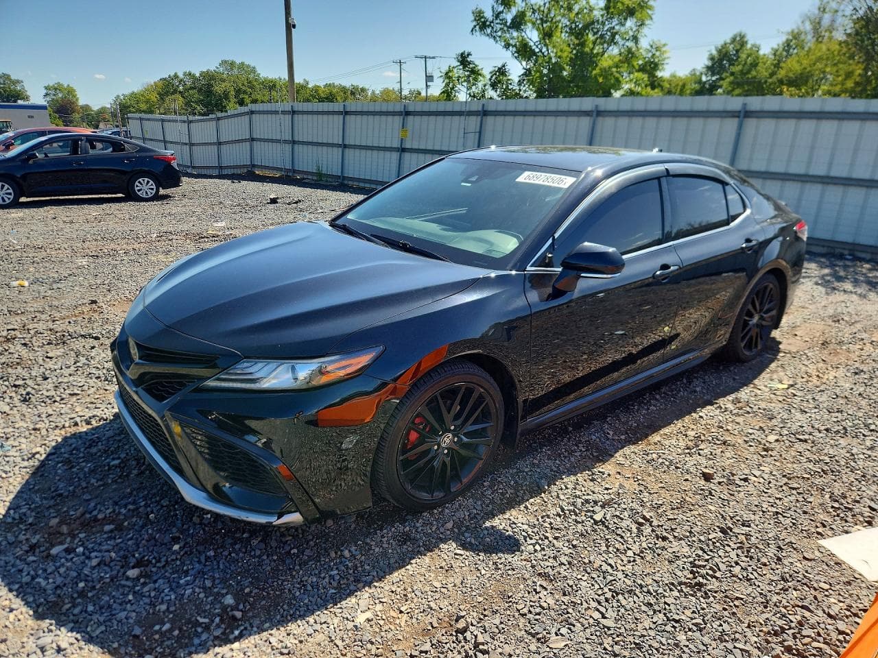TOYOTA CAMRY