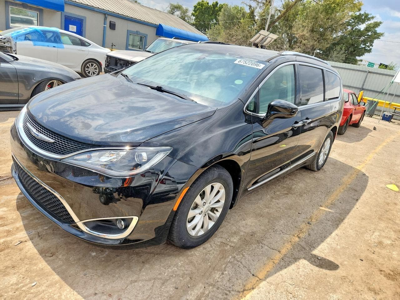 CHRYSLER PACIFICA