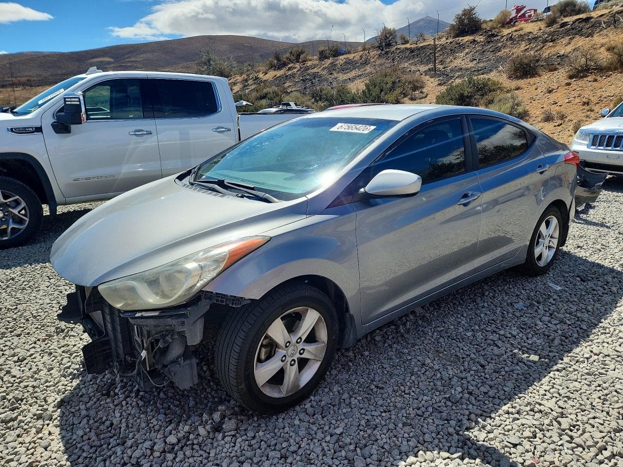 HYUNDAI ELANTRA