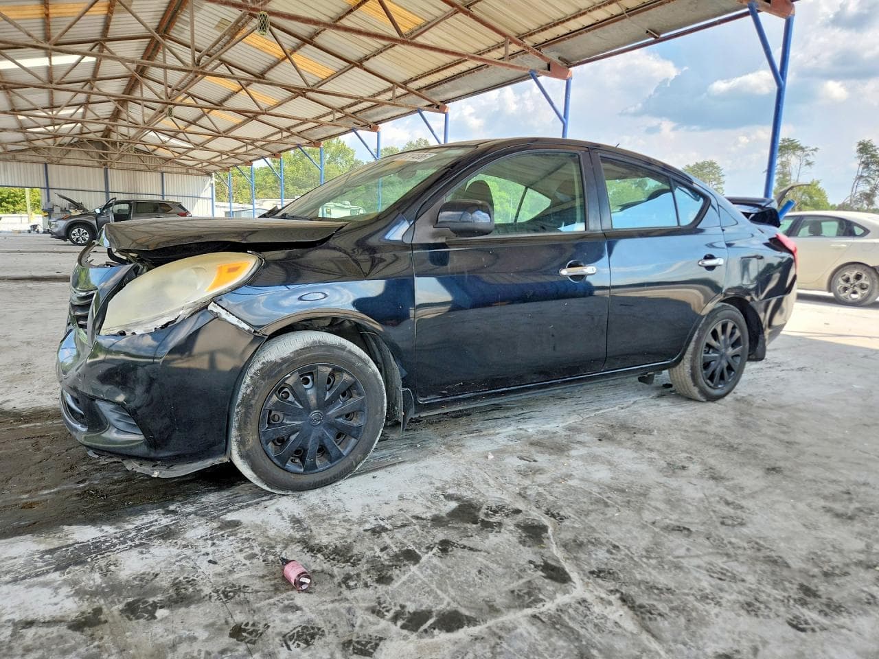 NISSAN VERSA