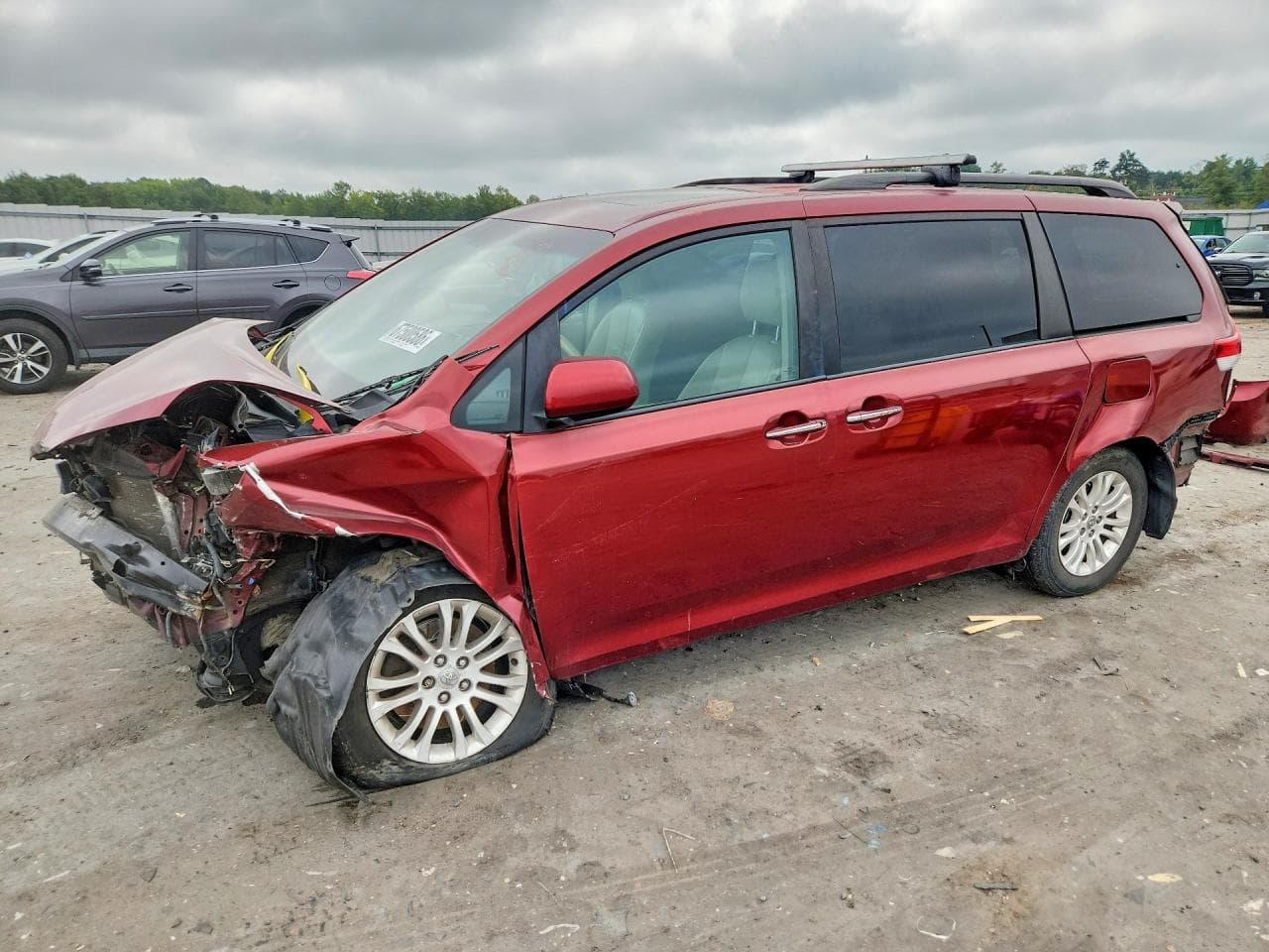 TOYOTA SIENNA