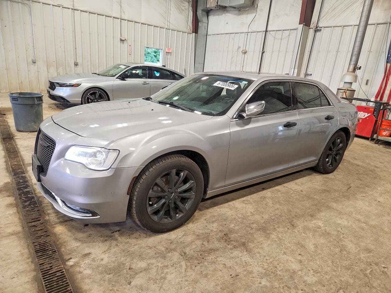 CHRYSLER 300