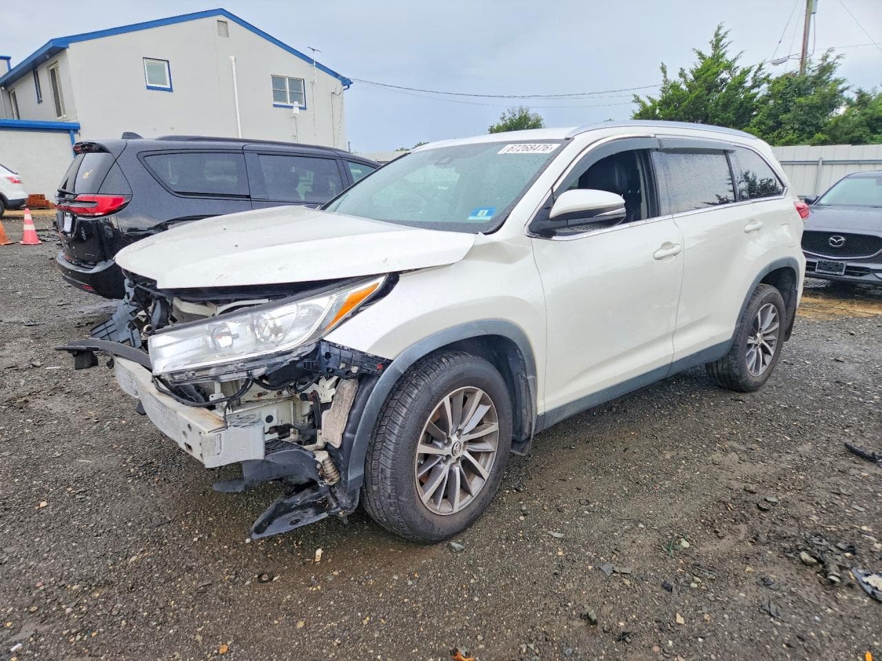 TOYOTA HIGHLANDER
