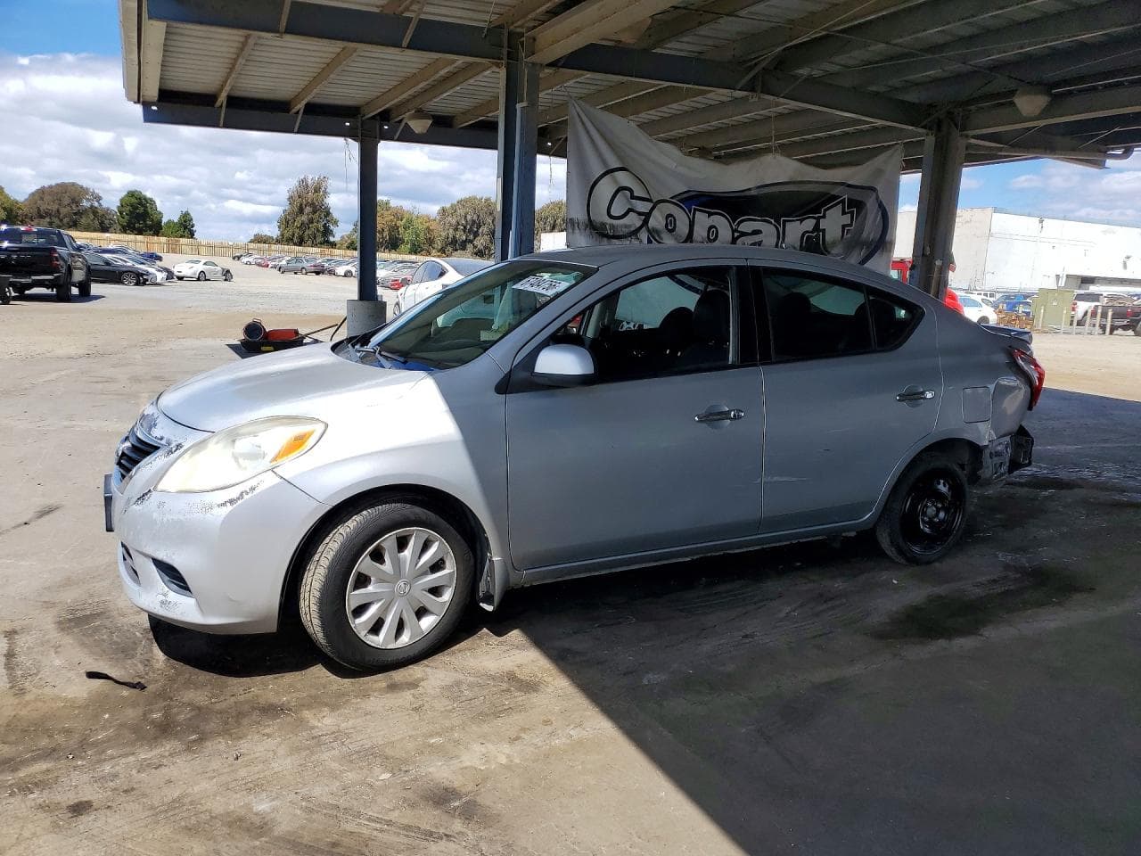 NISSAN VERSA