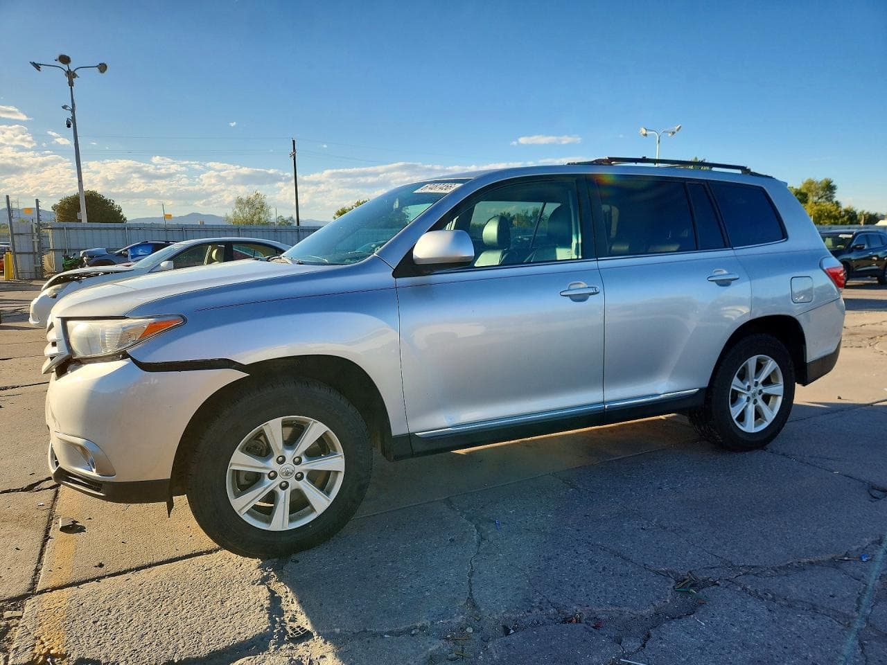 TOYOTA HIGHLANDER