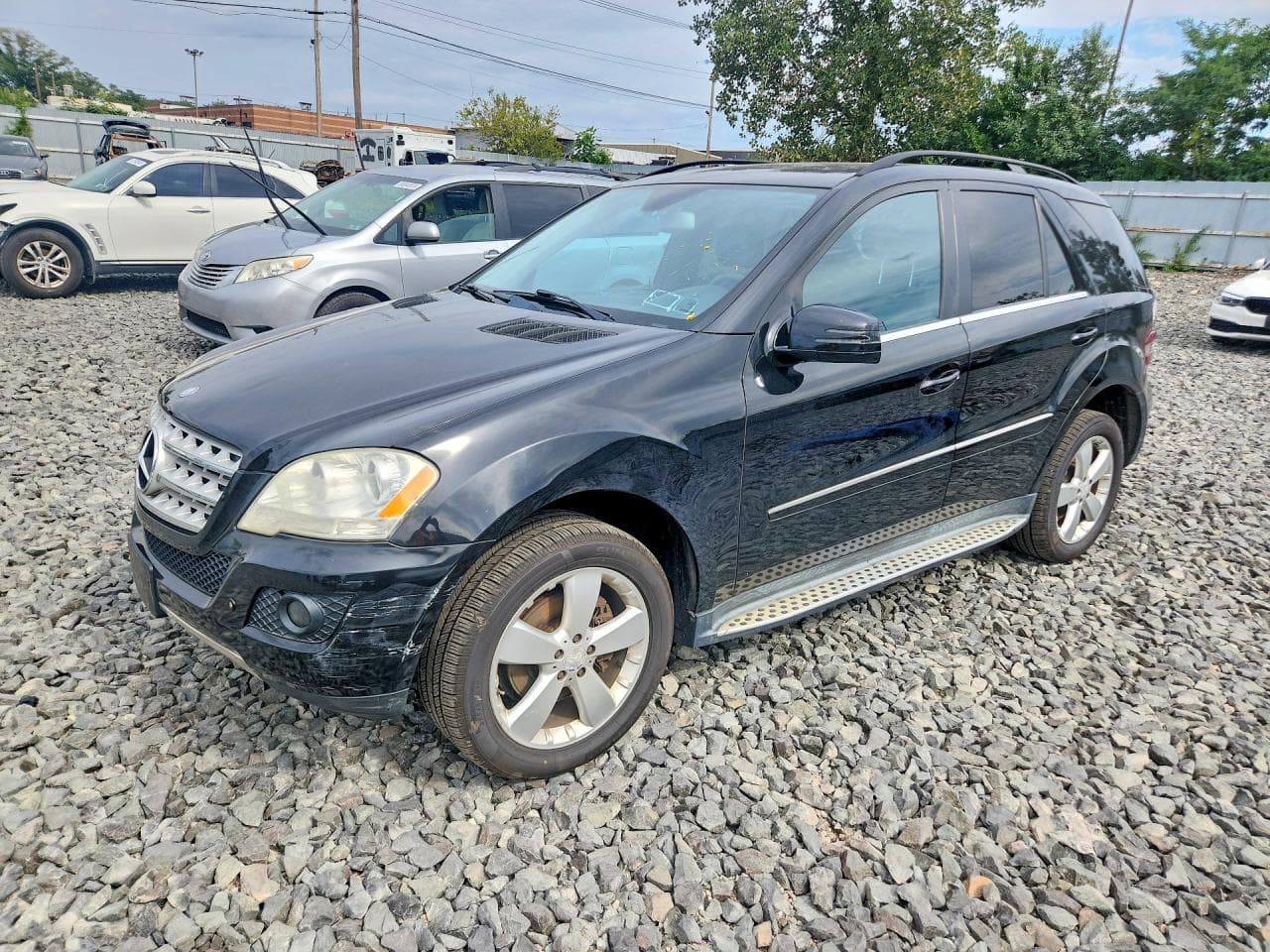 2011 MERCEDES-BENZ M-CLASS