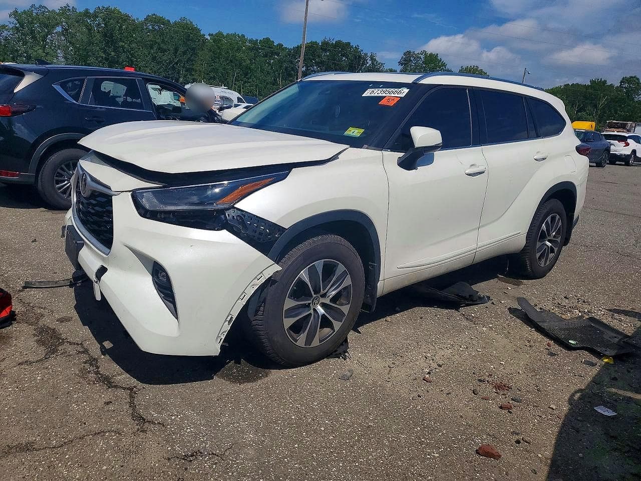 TOYOTA HIGHLANDER