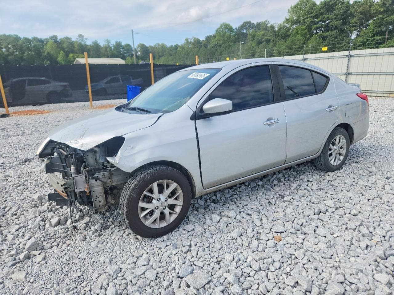 NISSAN VERSA