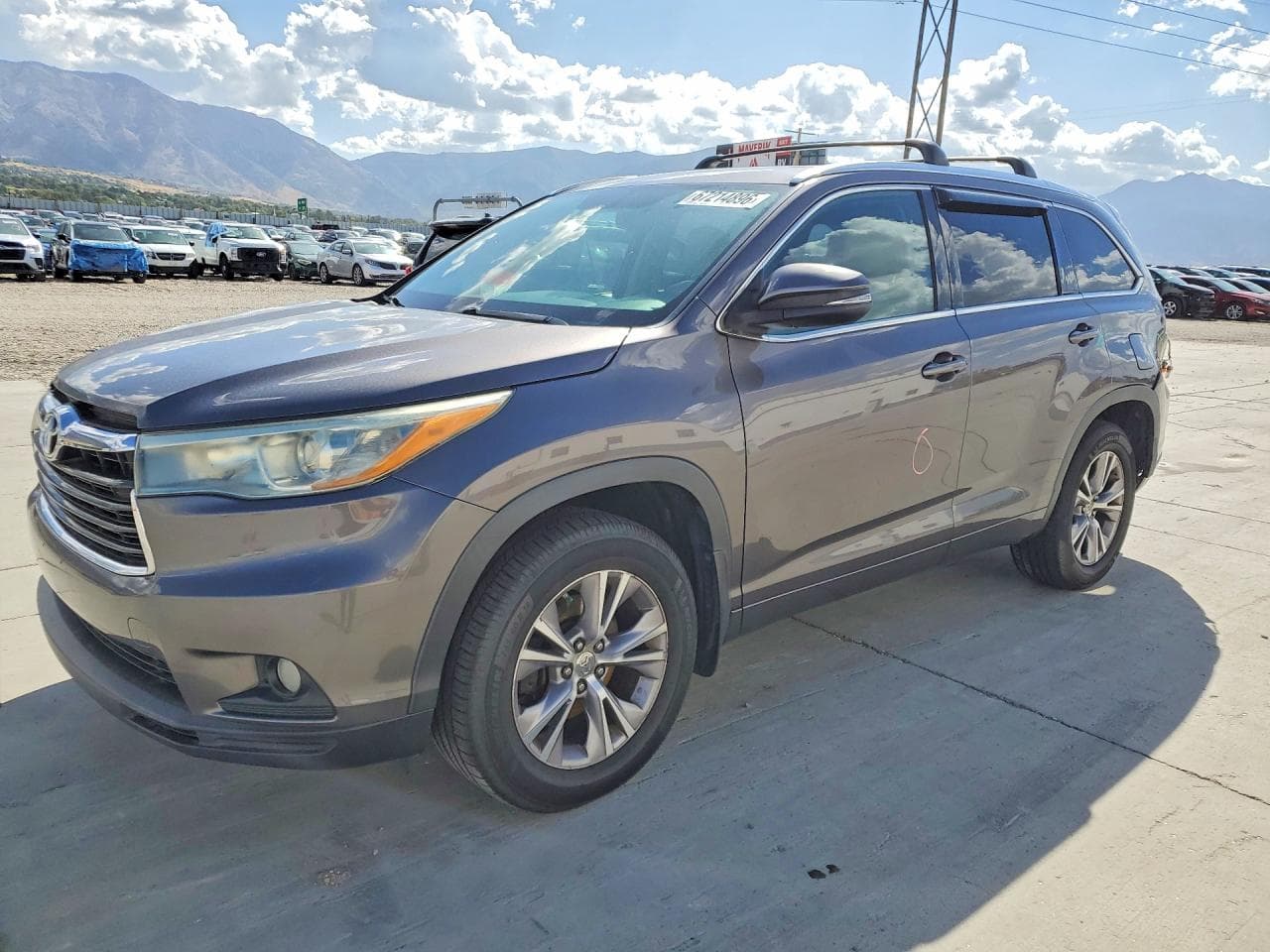 TOYOTA HIGHLANDER