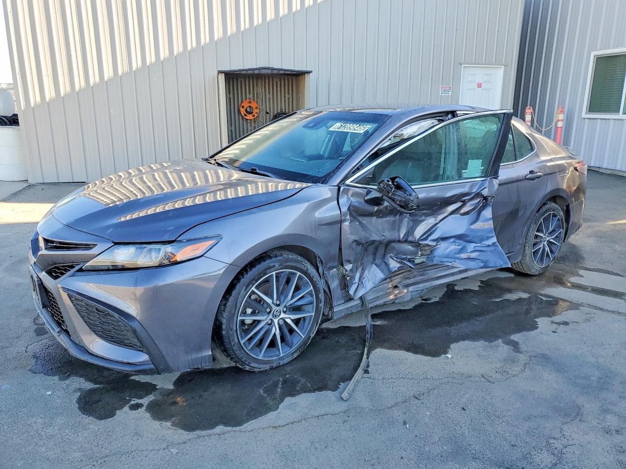 TOYOTA CAMRY