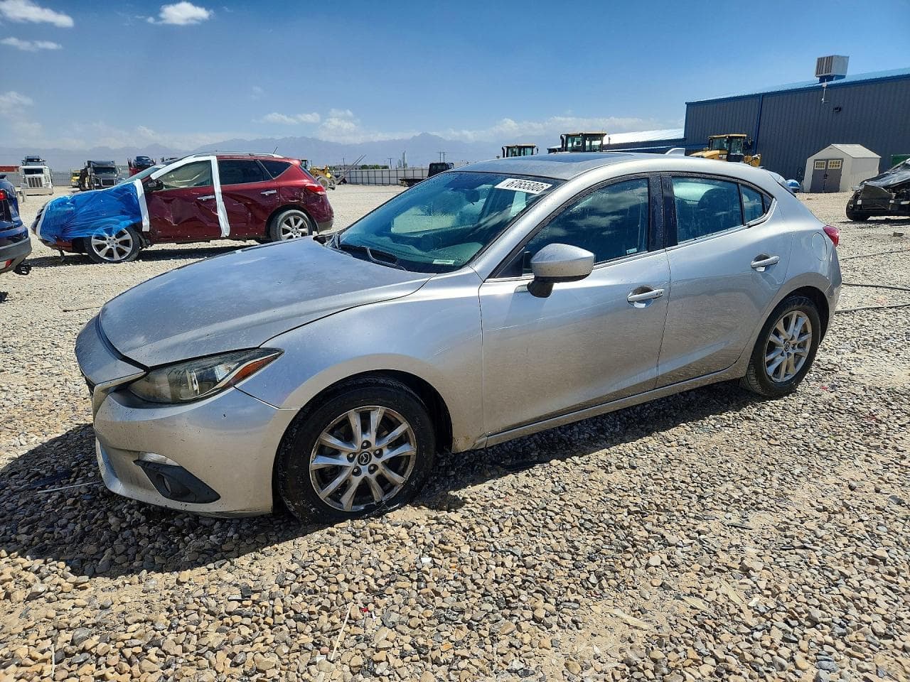 MAZDA 3