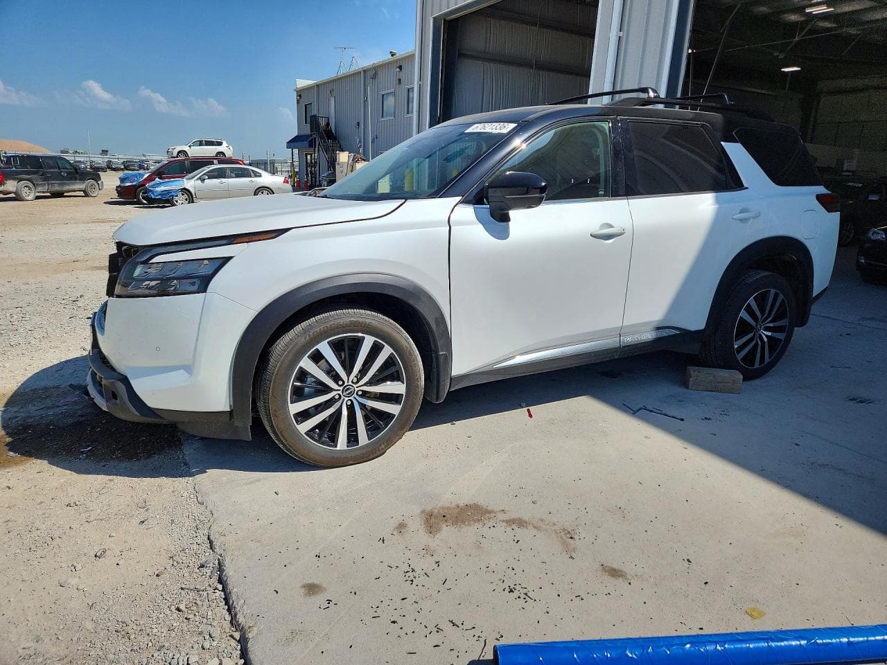 NISSAN PATHFINDER