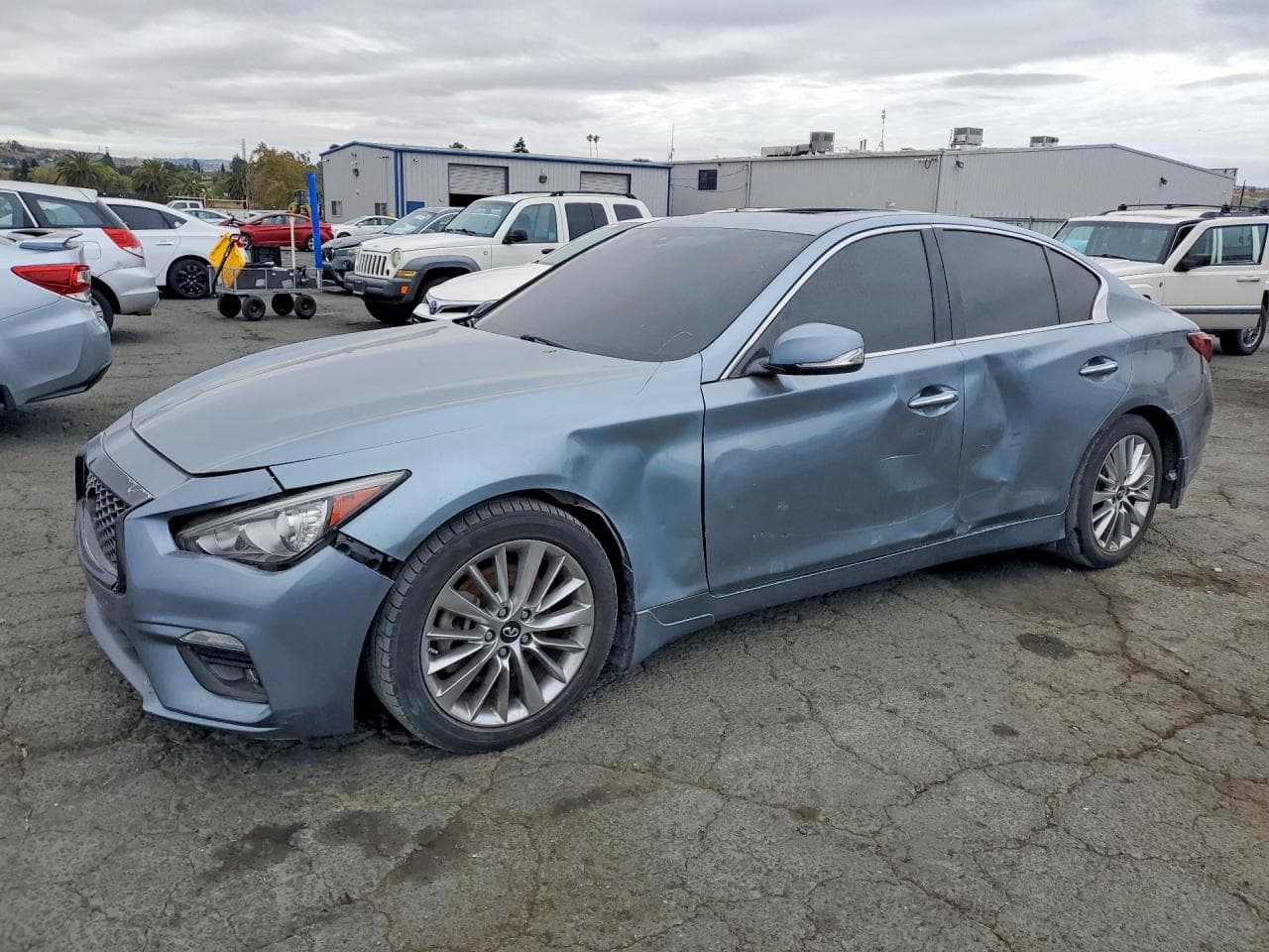 INFINITI Q50